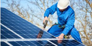 Installation Maintenance Panneaux Solaires Photovoltaïques à Laran